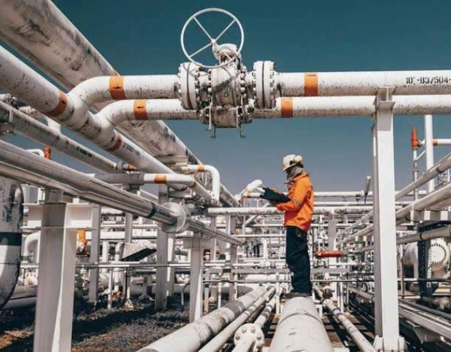 VAI TRÒ CỦA INOX-THÉP KHÔNG GỈ TRONG NGÀNH CÔNG NGHIỆP LỌC DẦU,DỰ TRỮ VÀ VẬN CHUYỂN CHÚNG