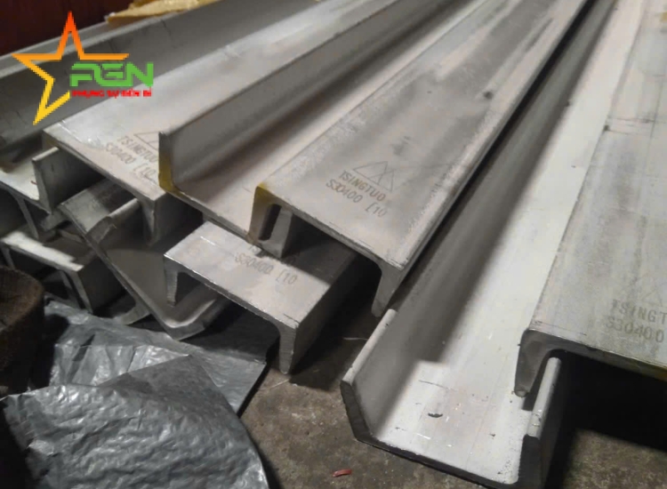 U ĐÚC INOX 304 -130 x 65 x 6.0 x 6M