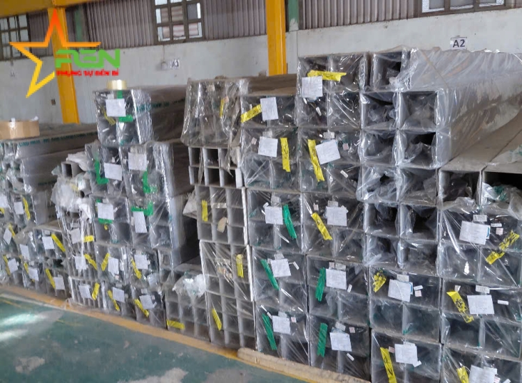 HỘP VUÔNG INOX 304/316 60 x 60 x 6.0MM