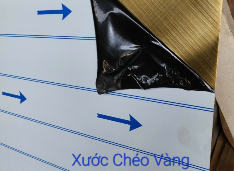 TẤM INOX XƯỚC CHÉO MÀU VÀNG