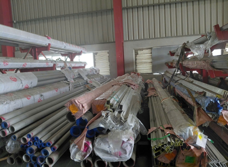 VÊ ĐÚC INOX 316/316L: 50 x 50 x 5.0 x 6 M